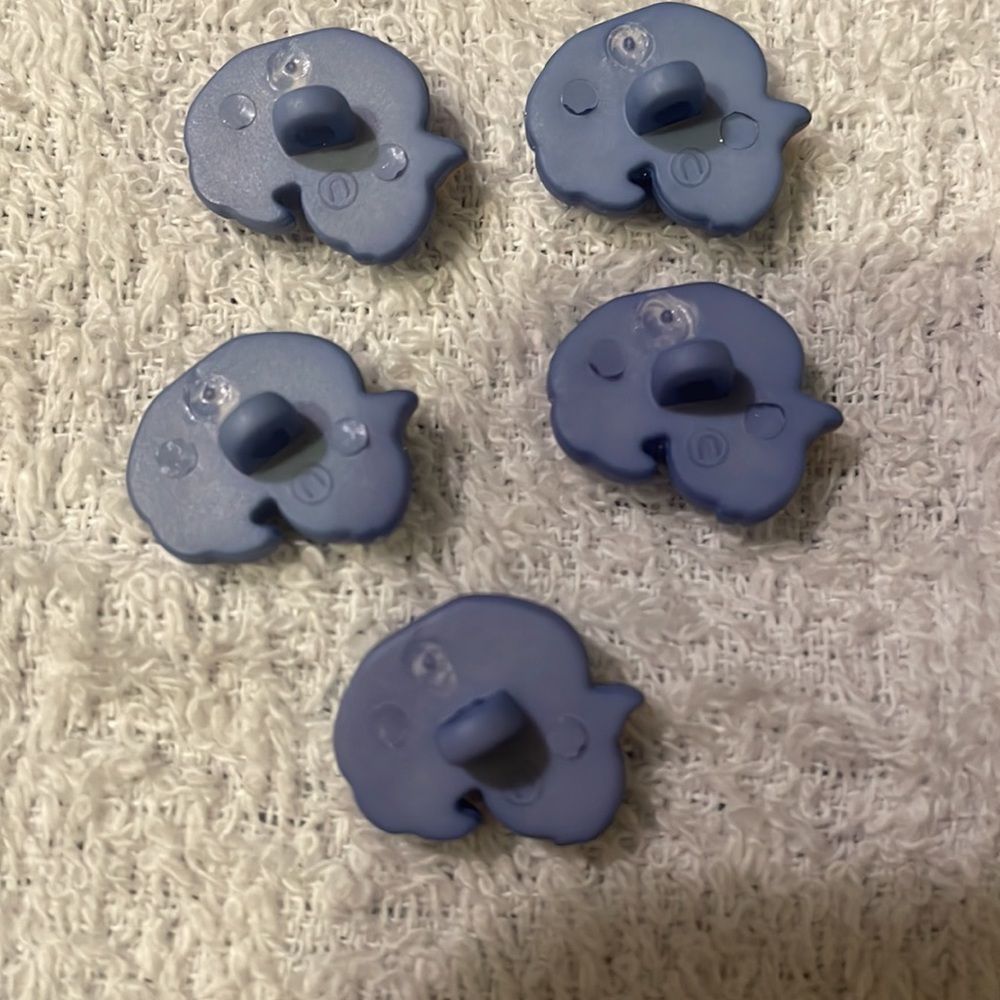 Adorable Vintage Blue and Yellow Chick Buttons - Picture 5 of 6